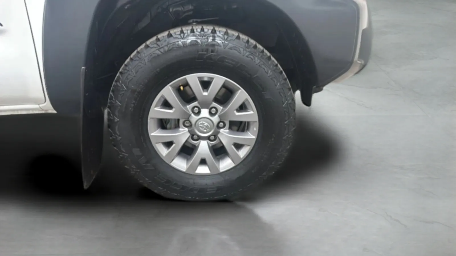 Toyota Tacoma photo 24