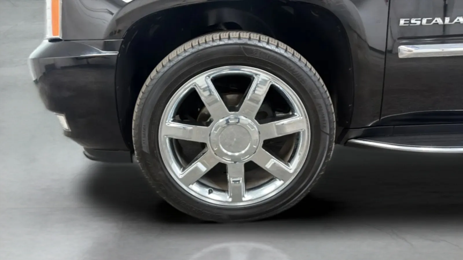 Cadillac Escalade ESV photo 28