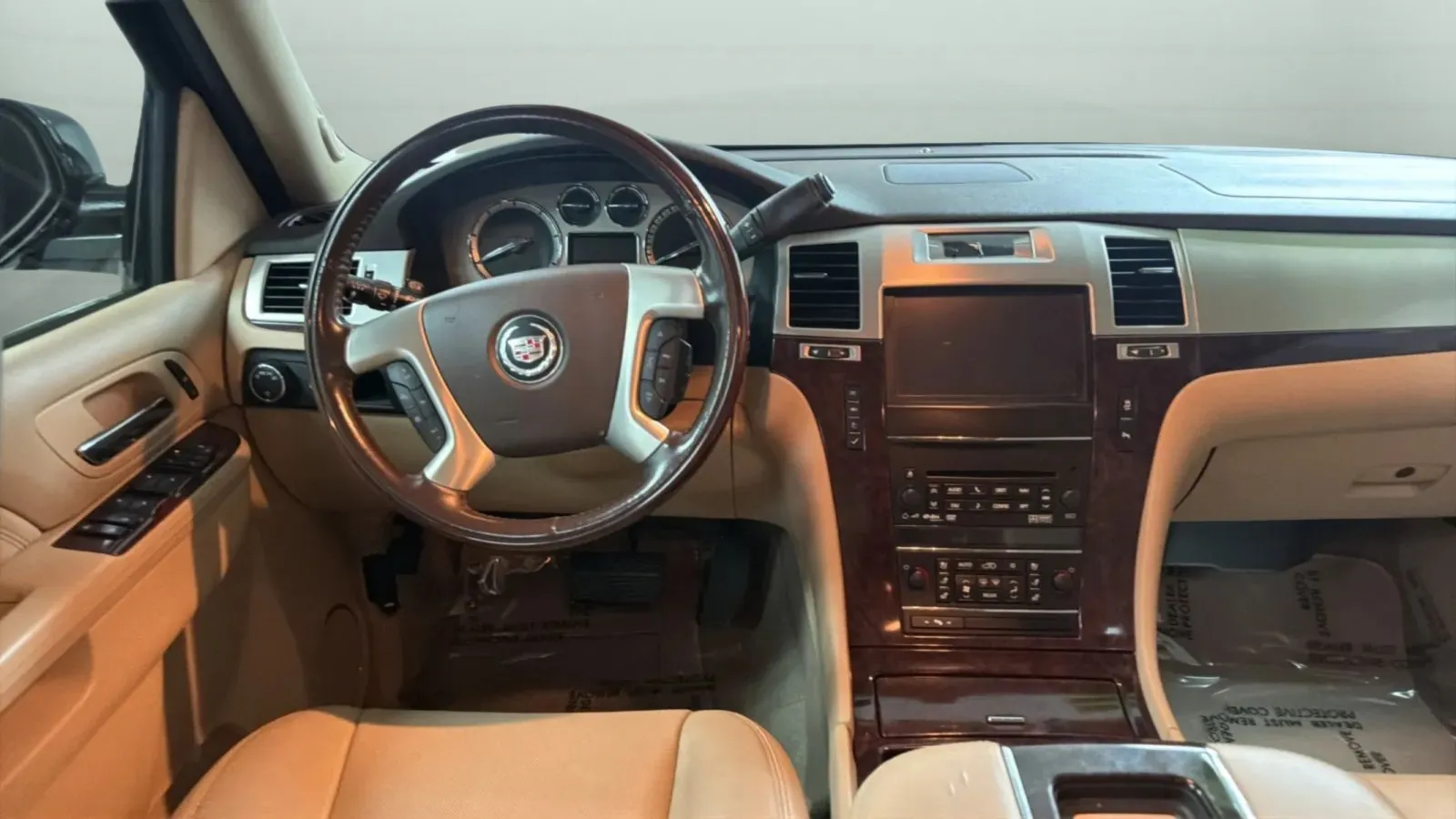 Cadillac Escalade ESV photo 10