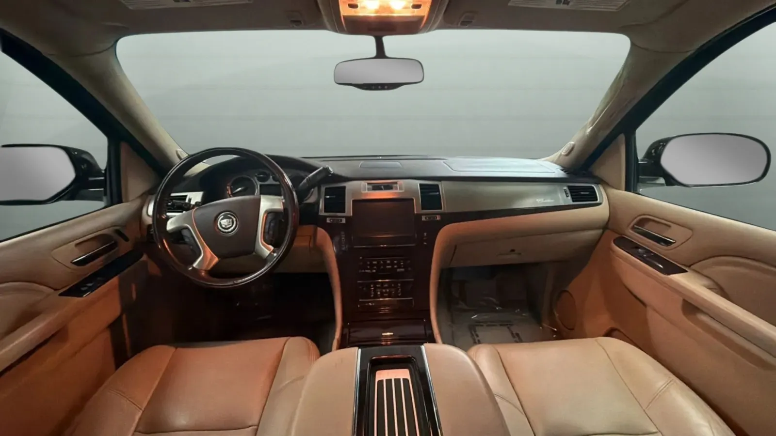 Cadillac Escalade ESV photo 9