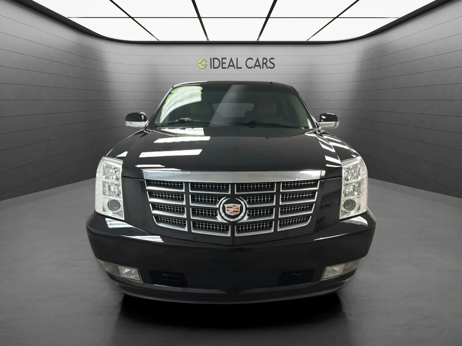 Cadillac Escalade ESV photo 2