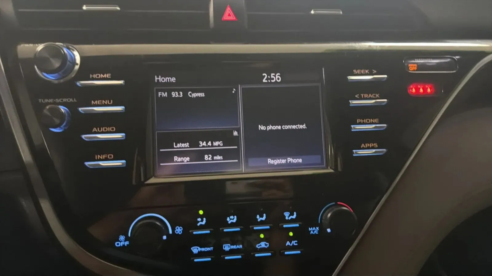 Toyota Camry photo 13