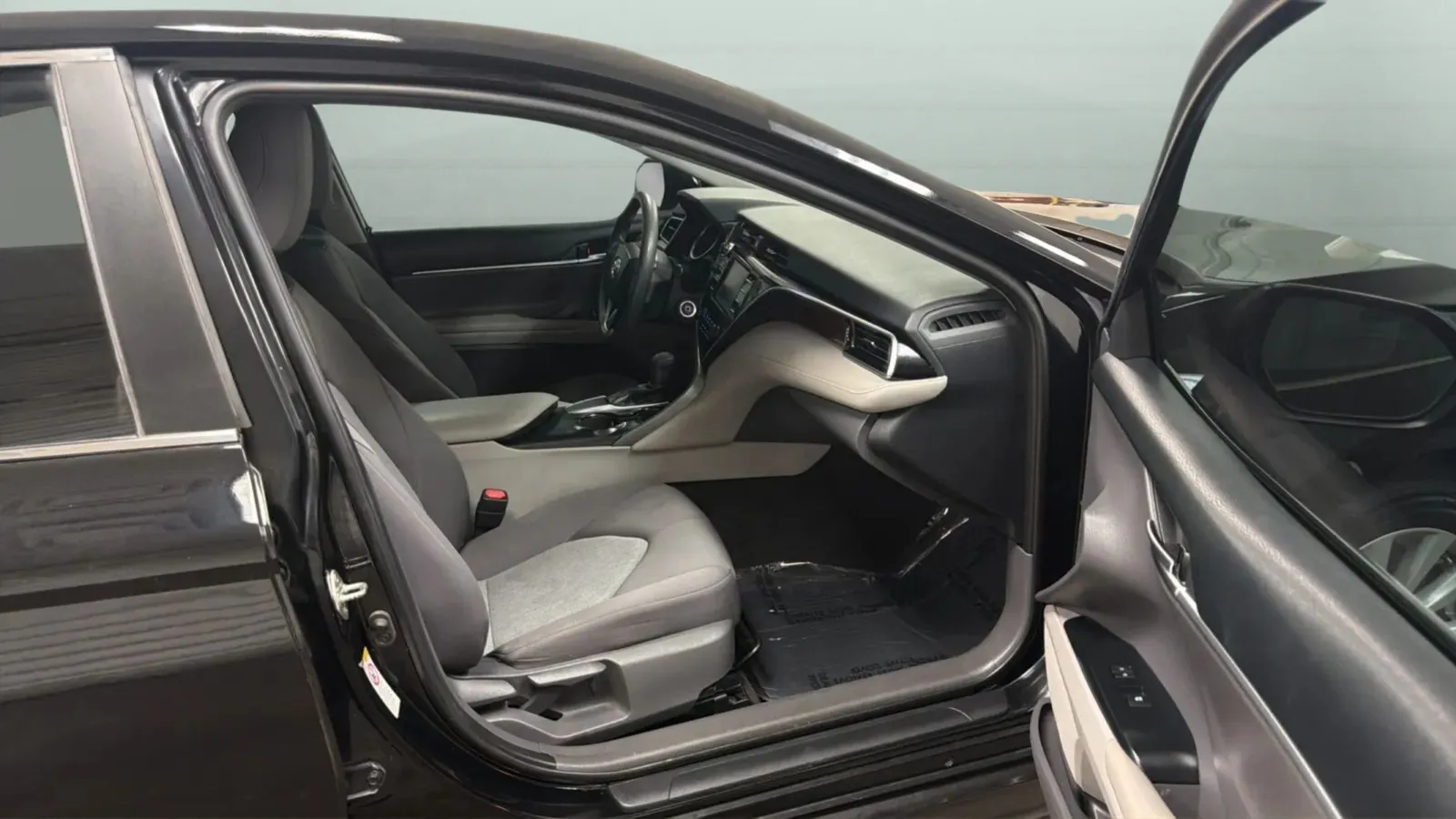 Toyota Camry photo 21