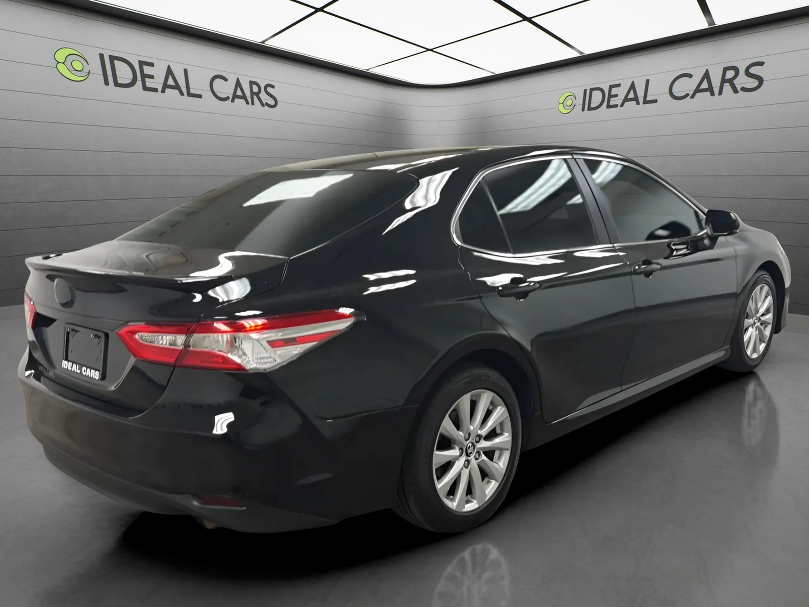 Toyota Camry photo 5