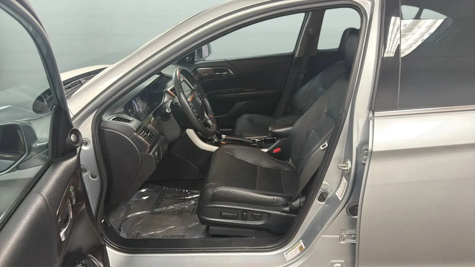 Honda Accord photo 21