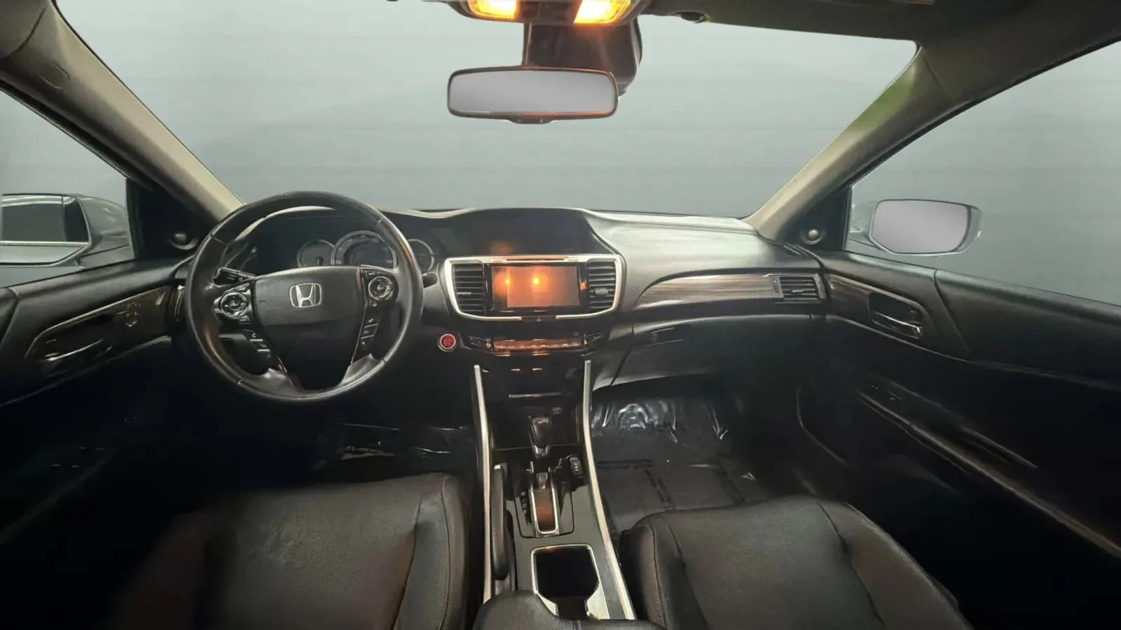 Honda Accord photo 9