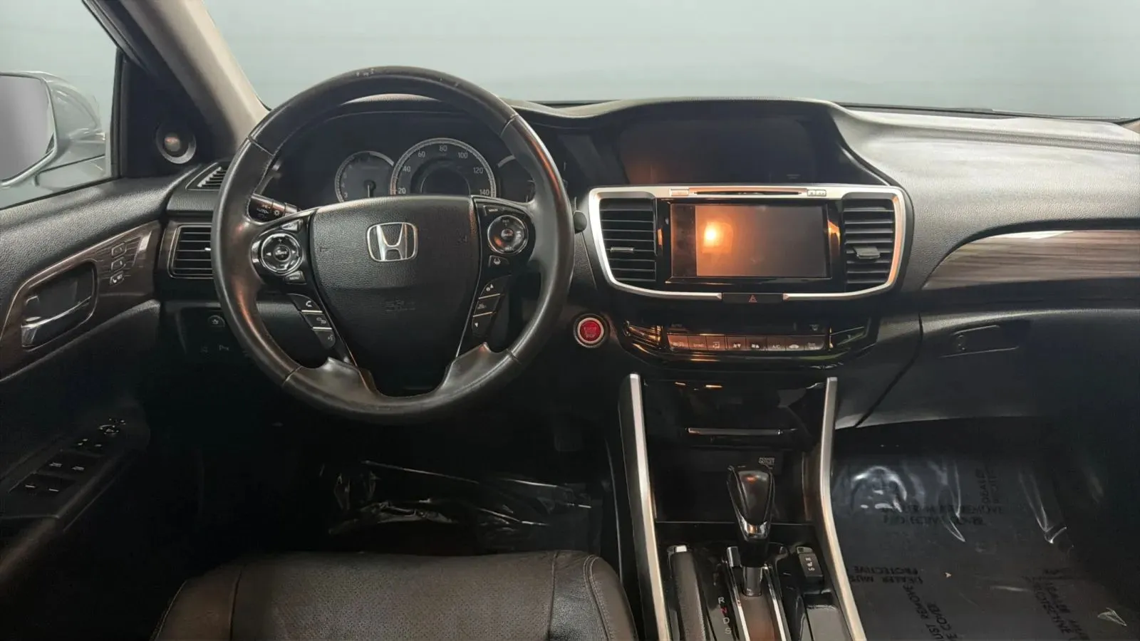 Honda Accord photo 10