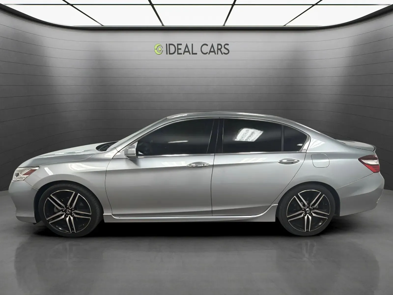 Honda Accord photo 8