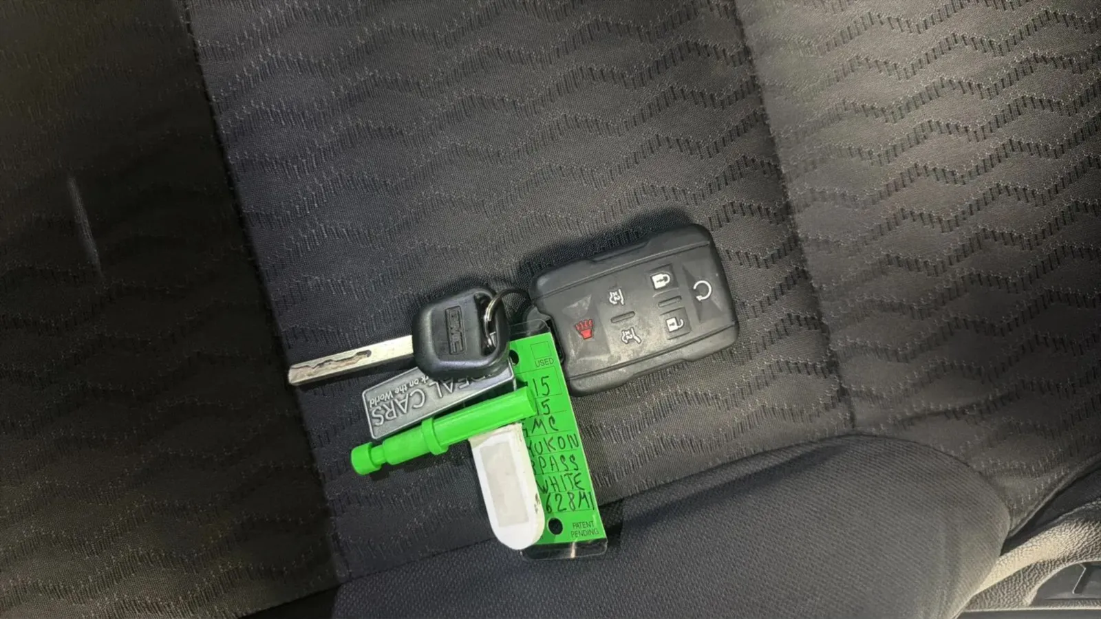 GMC Yukon photo 23