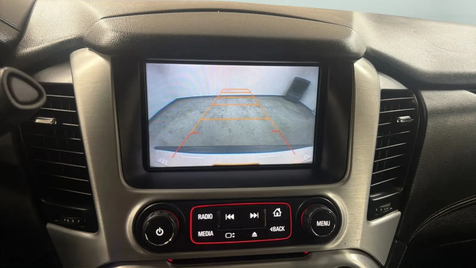 GMC Yukon photo 14