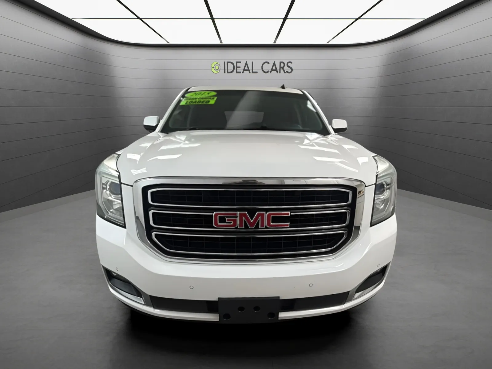 GMC Yukon photo 2