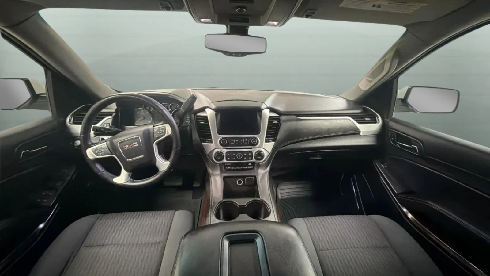 GMC Yukon photo 9