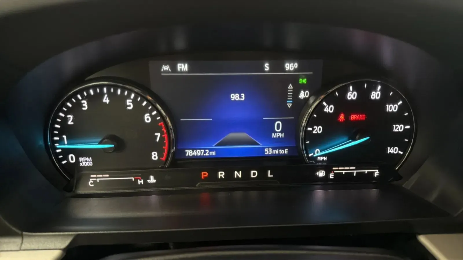 Ford Explorer photo 11