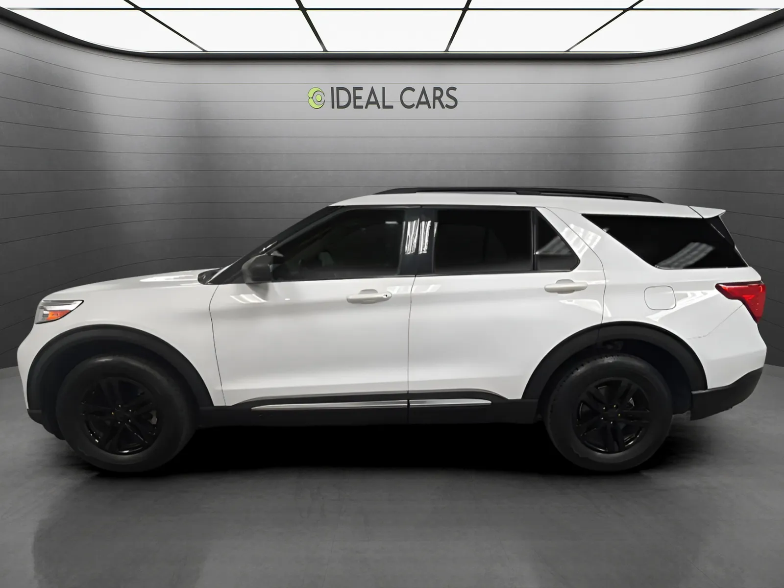 Ford Explorer photo 8