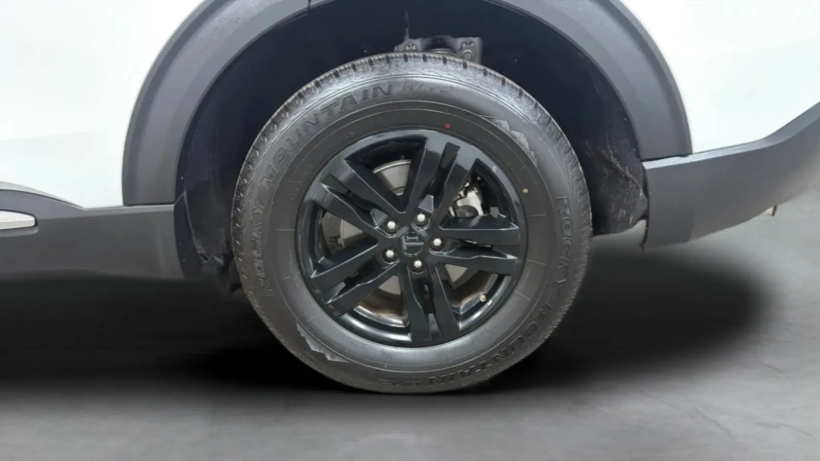Ford Explorer photo 27
