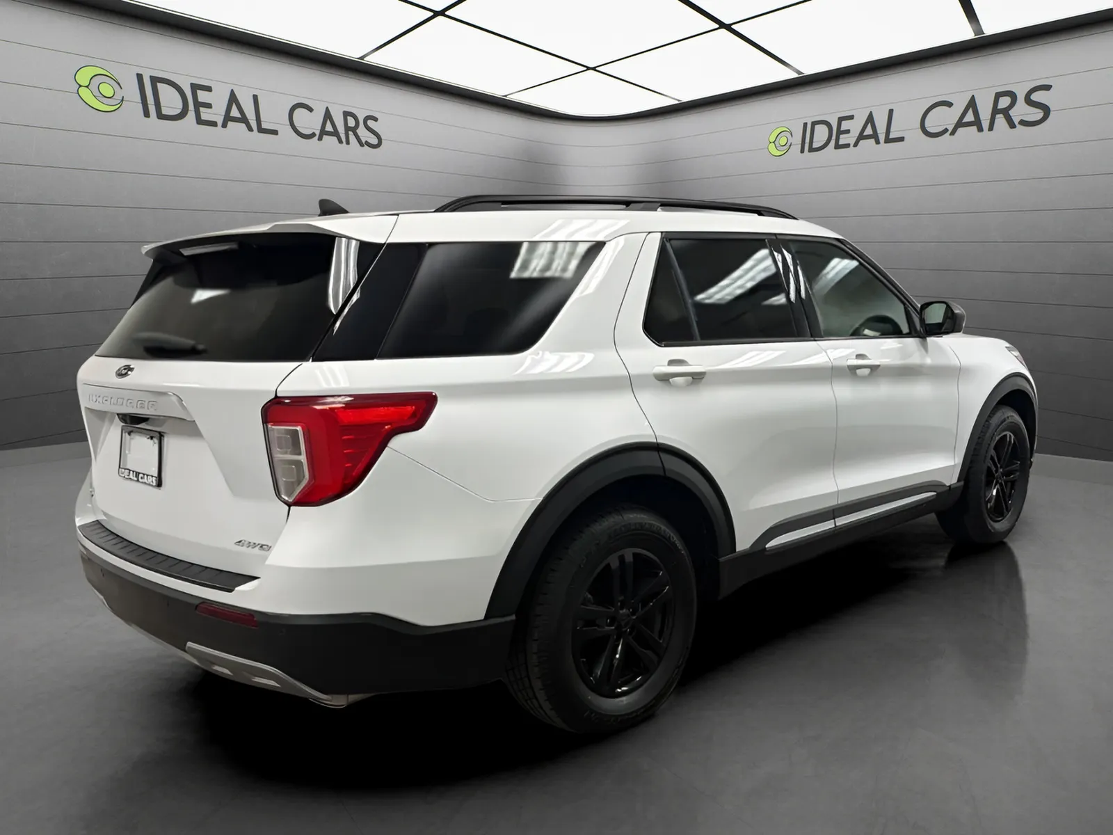 Ford Explorer photo 5