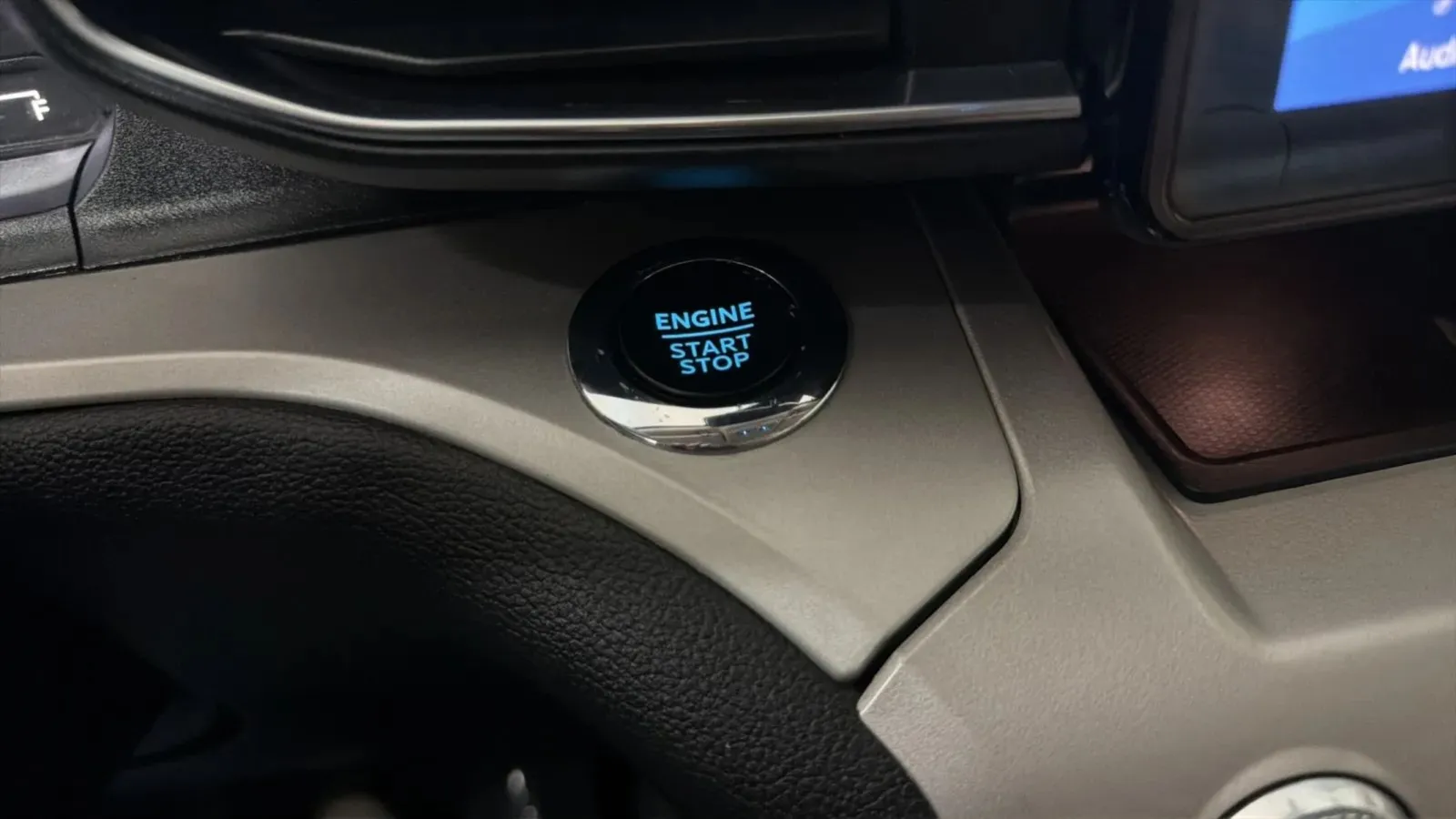 Ford Explorer photo 15