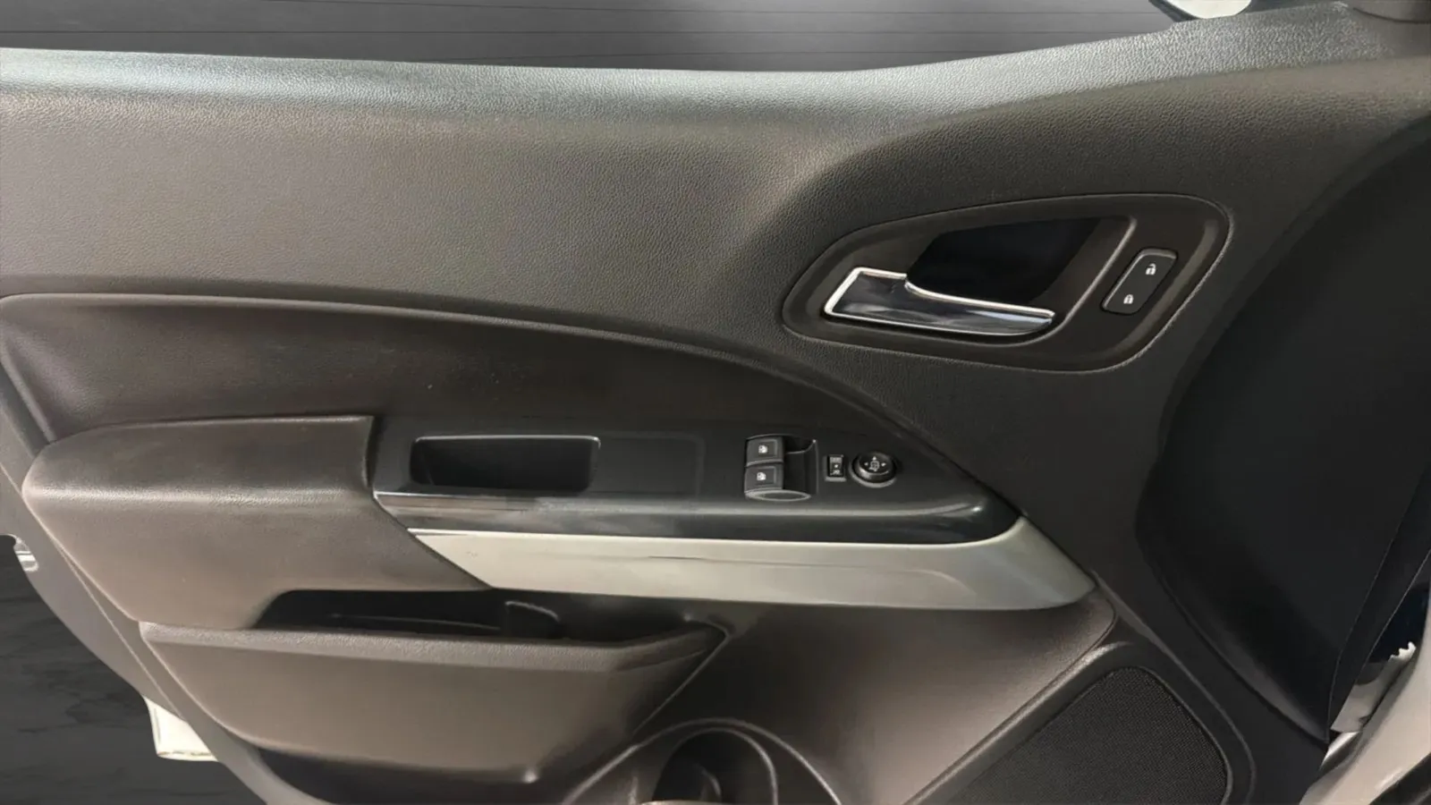 Chevrolet Colorado photo 16