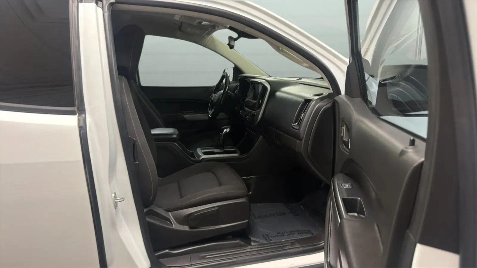 Chevrolet Colorado photo 21