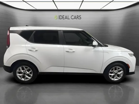 More photos of 2022 Kia Soul LX at Ideal Cars - at Gilbert Rd, AZ