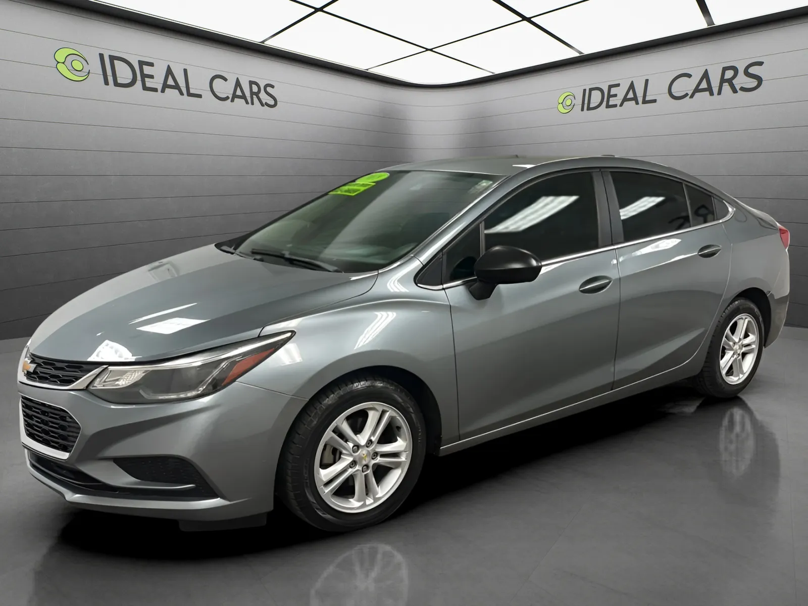 Gray 2018 Chevrolet Cruze LT Auto for sale in Mesa, AZ