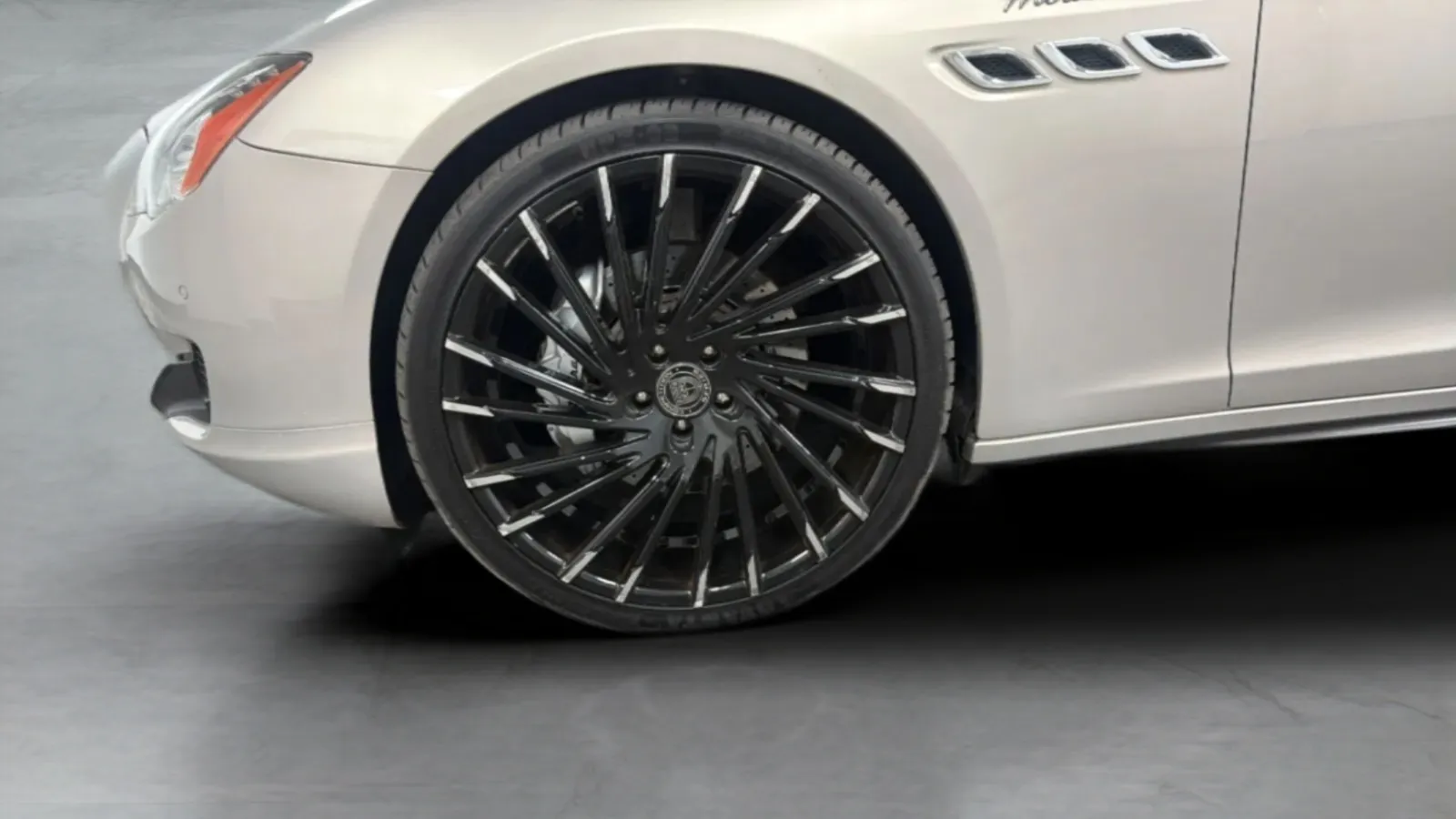 Maserati Quattroporte photo 28