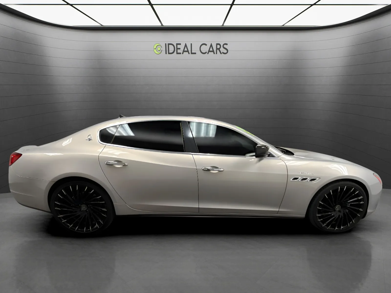 Maserati Quattroporte photo 4