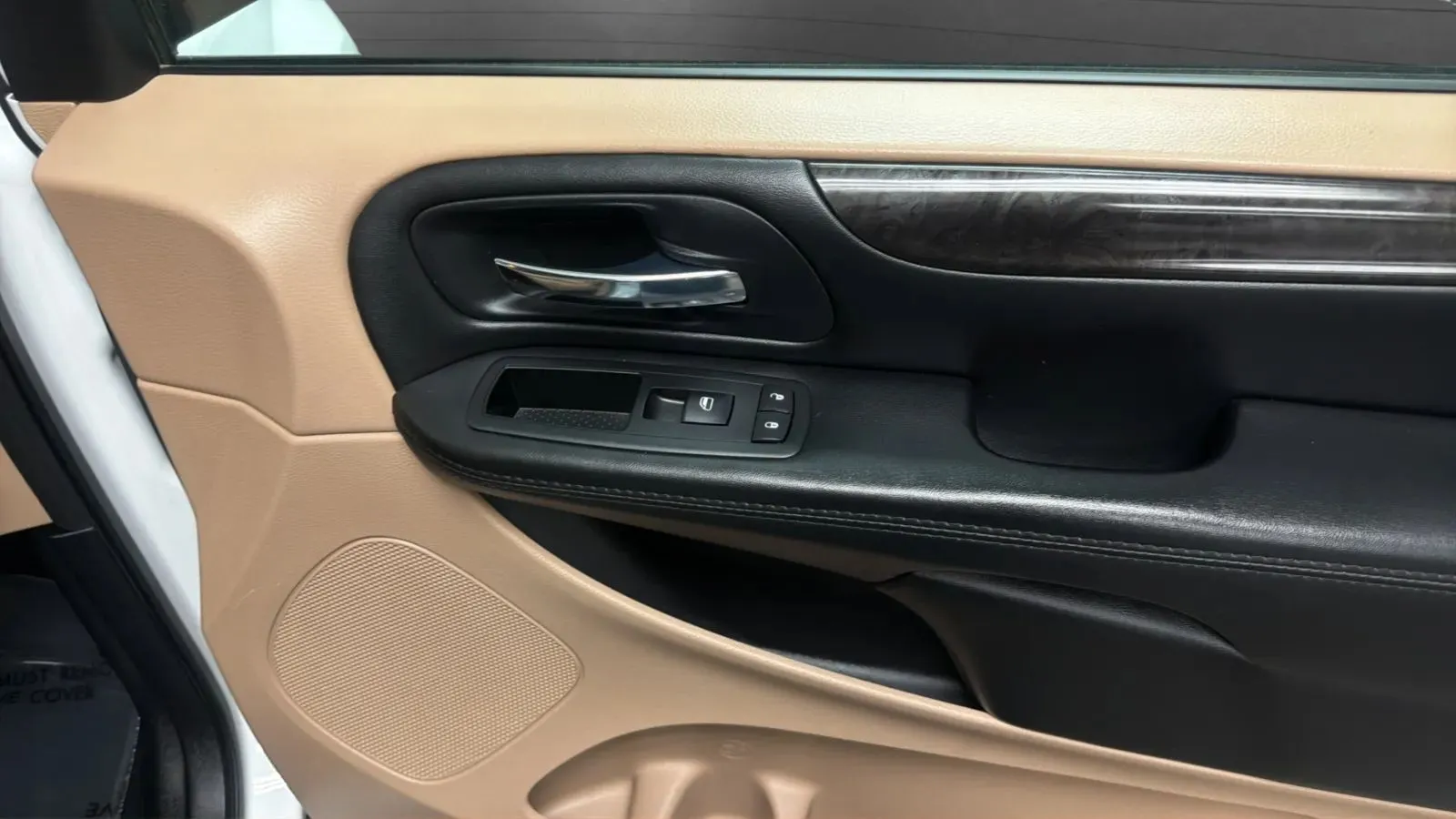 Dodge Grand Caravan photo 16