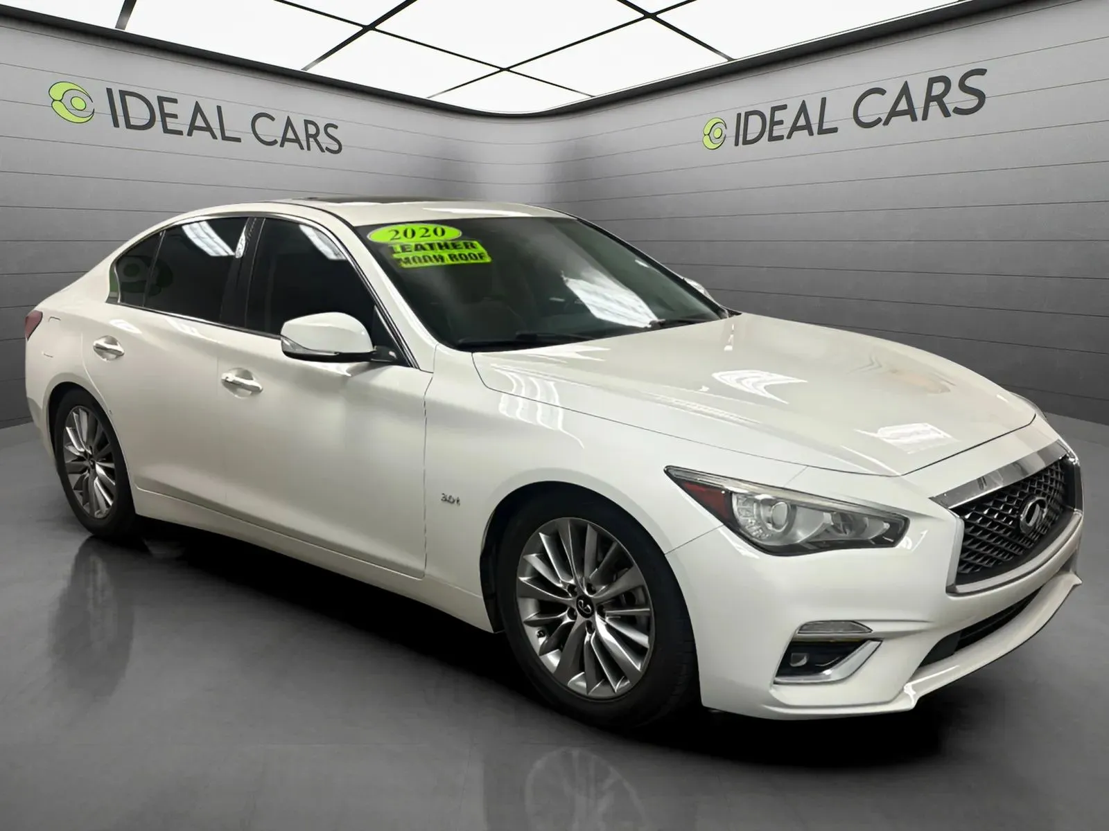 Infiniti Q50 photo 3