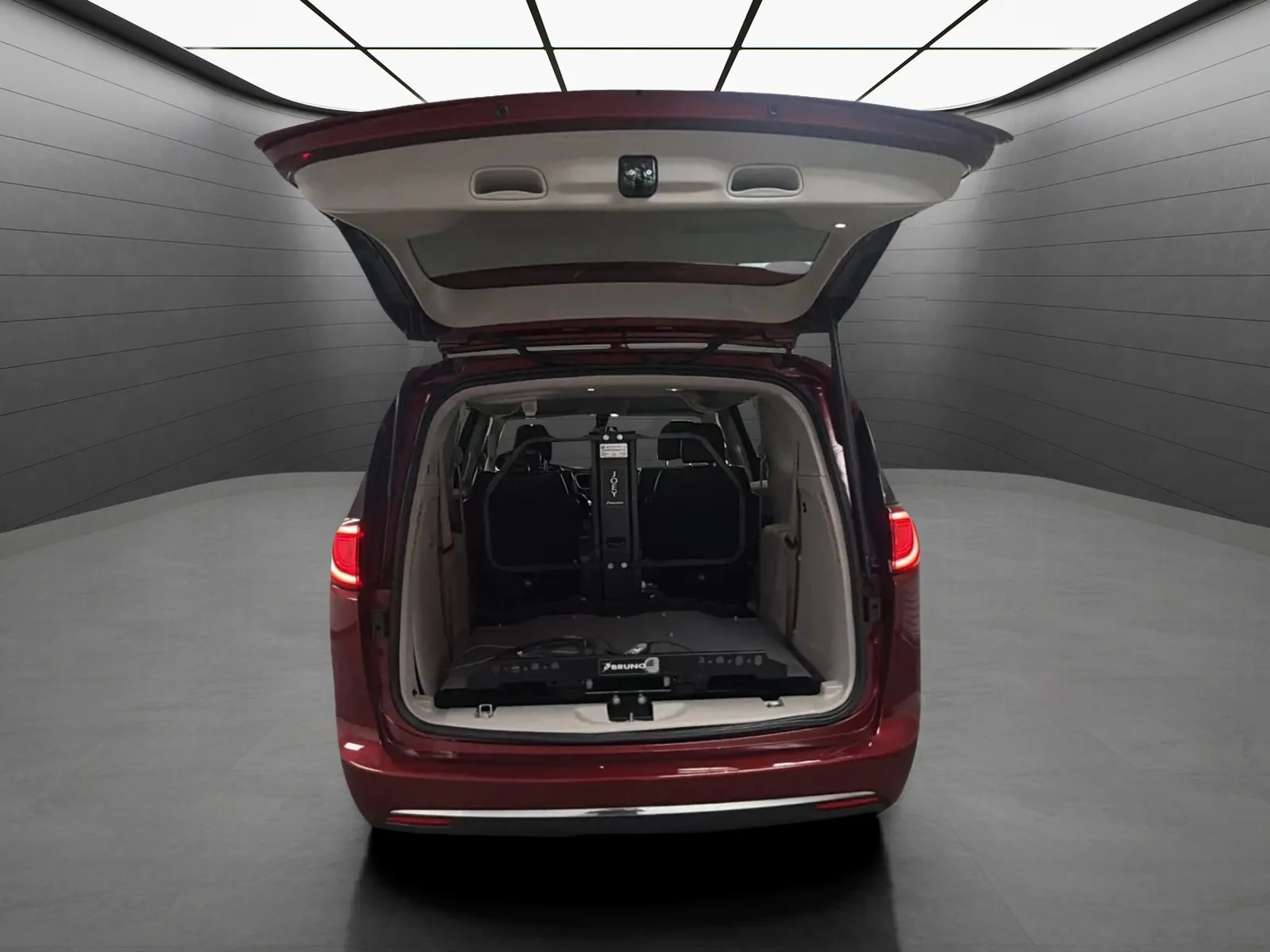 Chrysler Pacifica photo 19