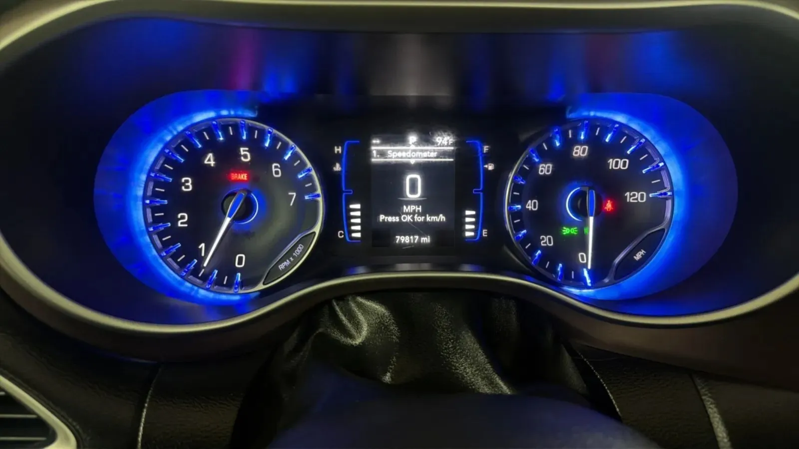 Chrysler Pacifica photo 10
