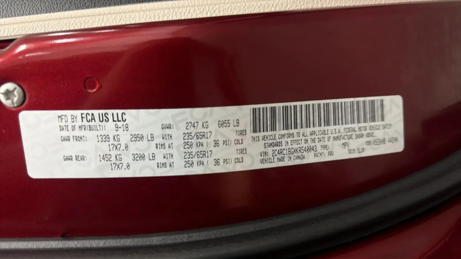 Chrysler Pacifica photo 23
