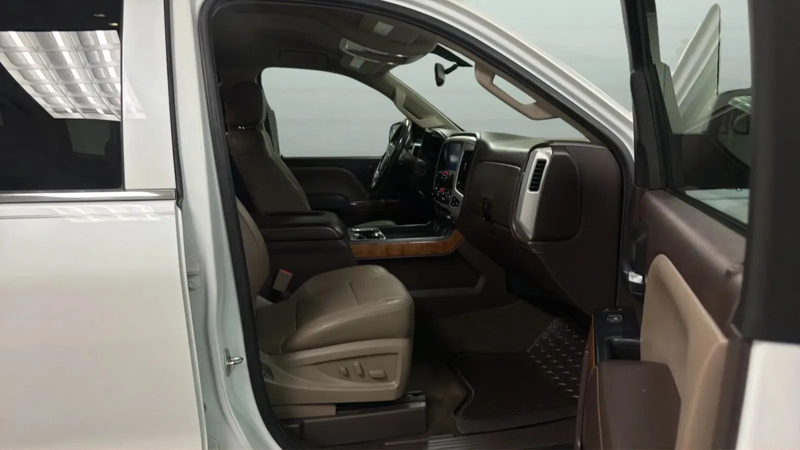 GMC Sierra photo 19