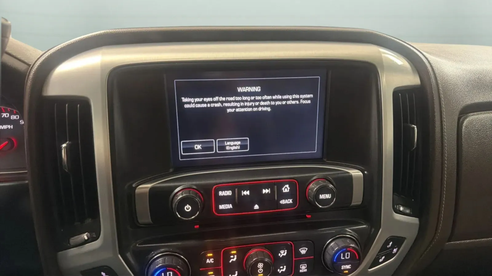 GMC Sierra photo 13