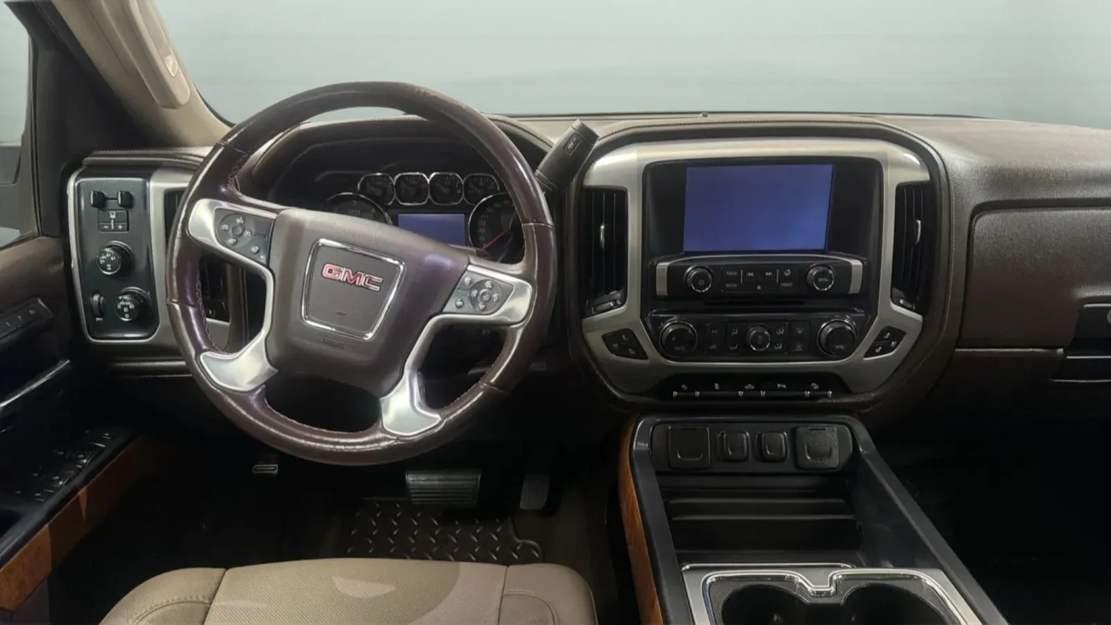 GMC Sierra photo 10