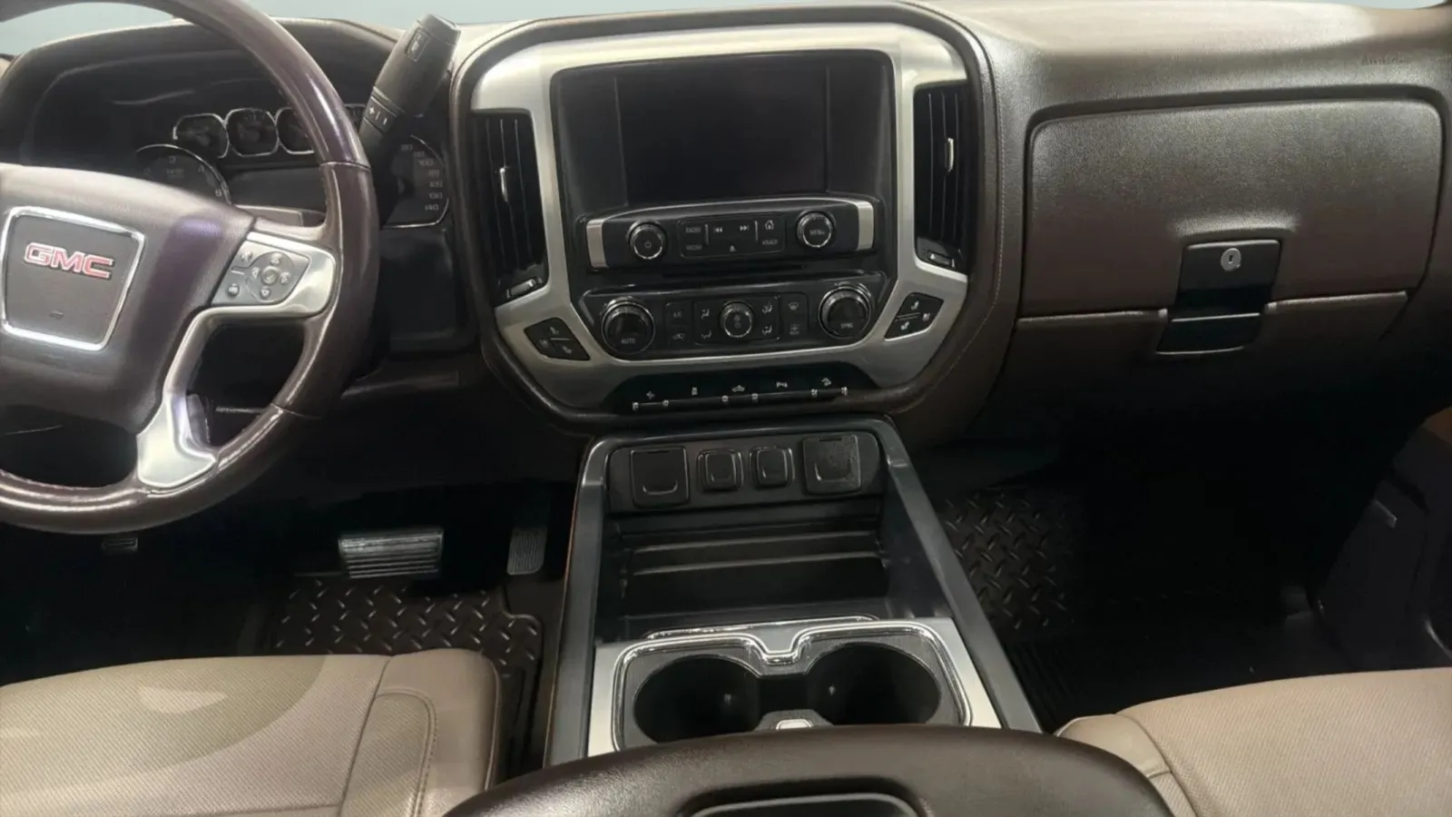 GMC Sierra photo 15