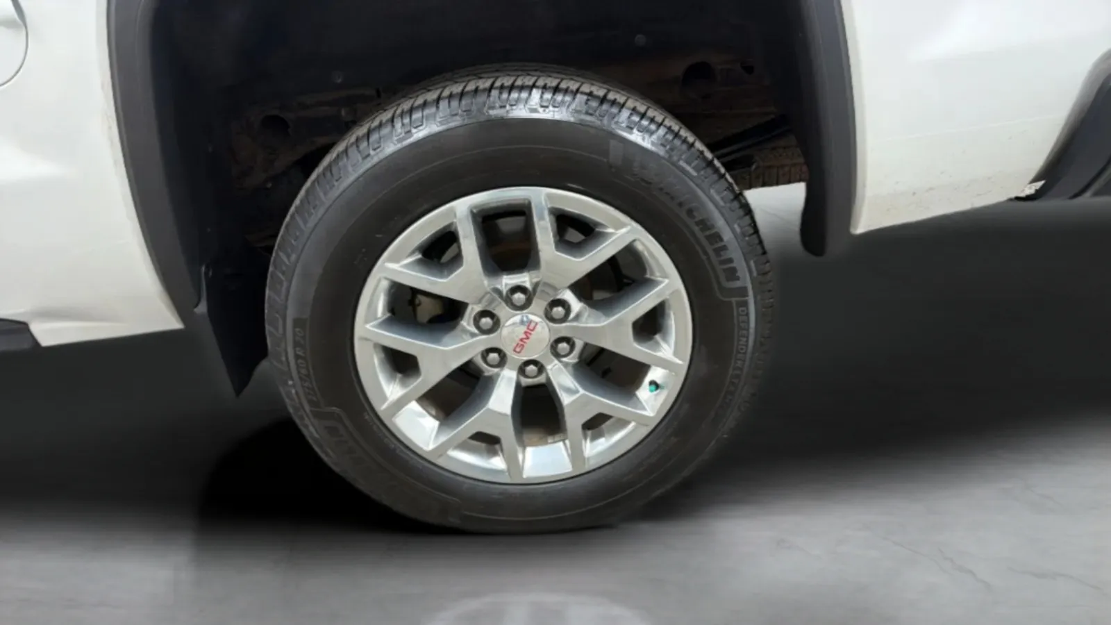 GMC Sierra photo 28