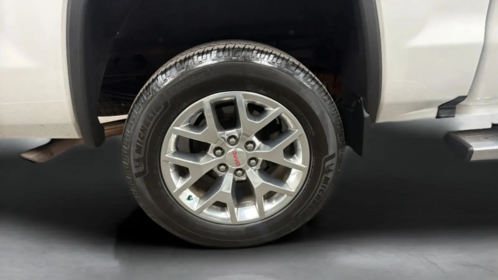 GMC Sierra photo 27