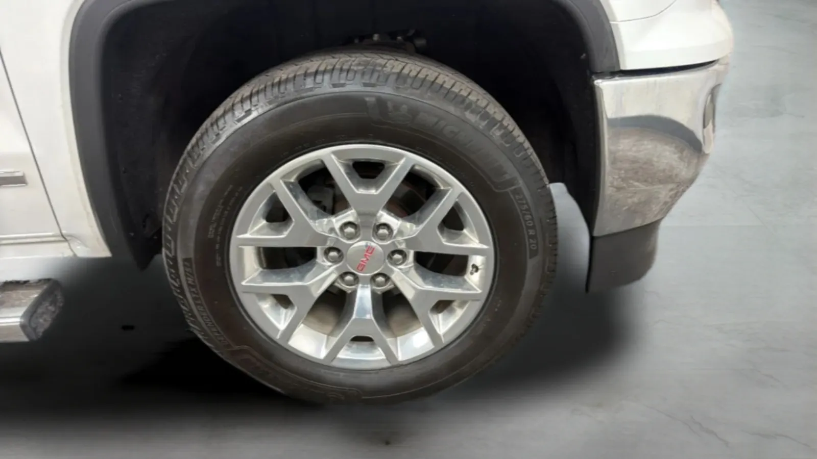 GMC Sierra photo 26