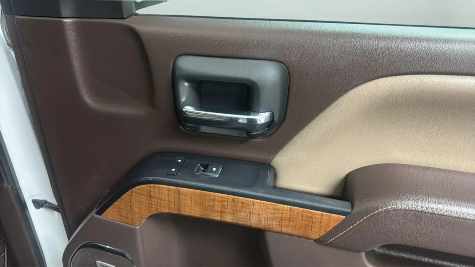 GMC Sierra photo 16