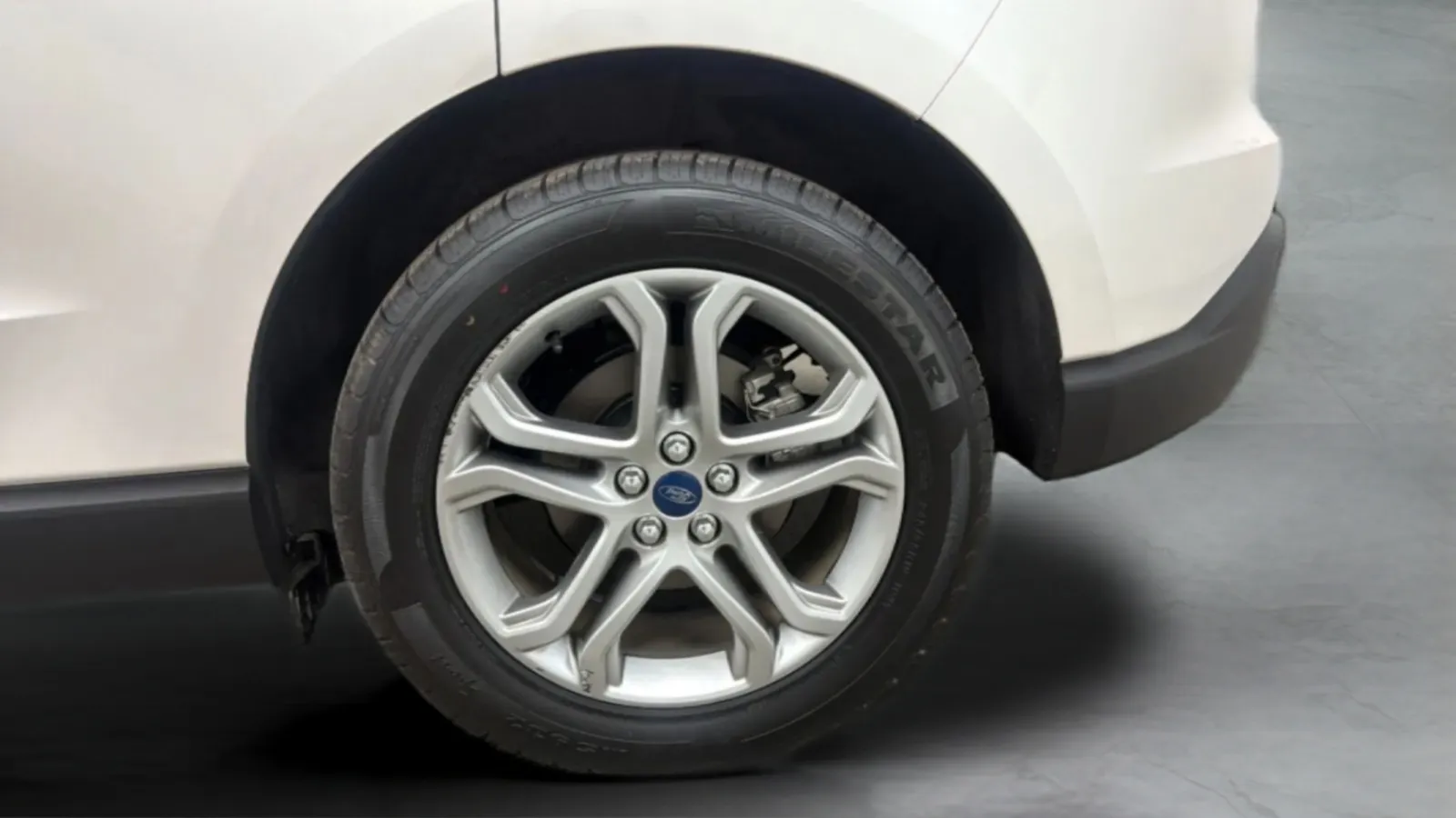 Ford Edge photo 22