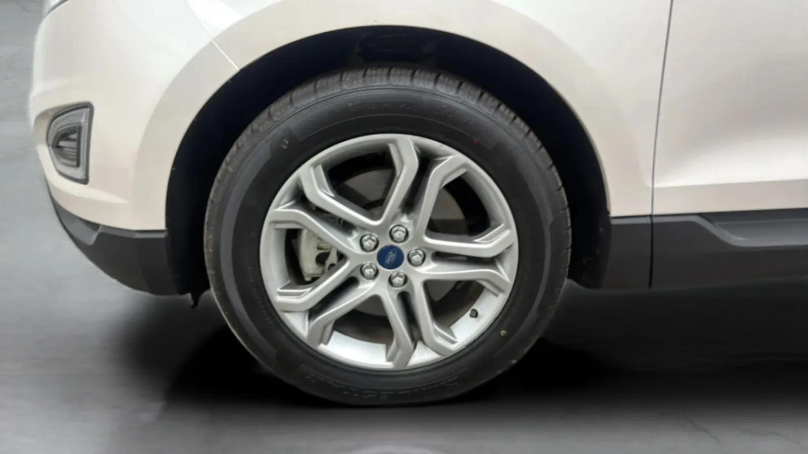 Ford Edge photo 23
