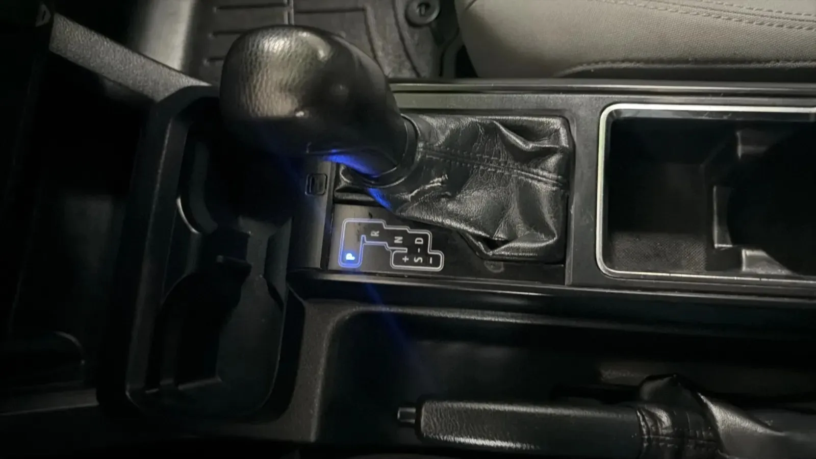 Toyota Tacoma photo 12