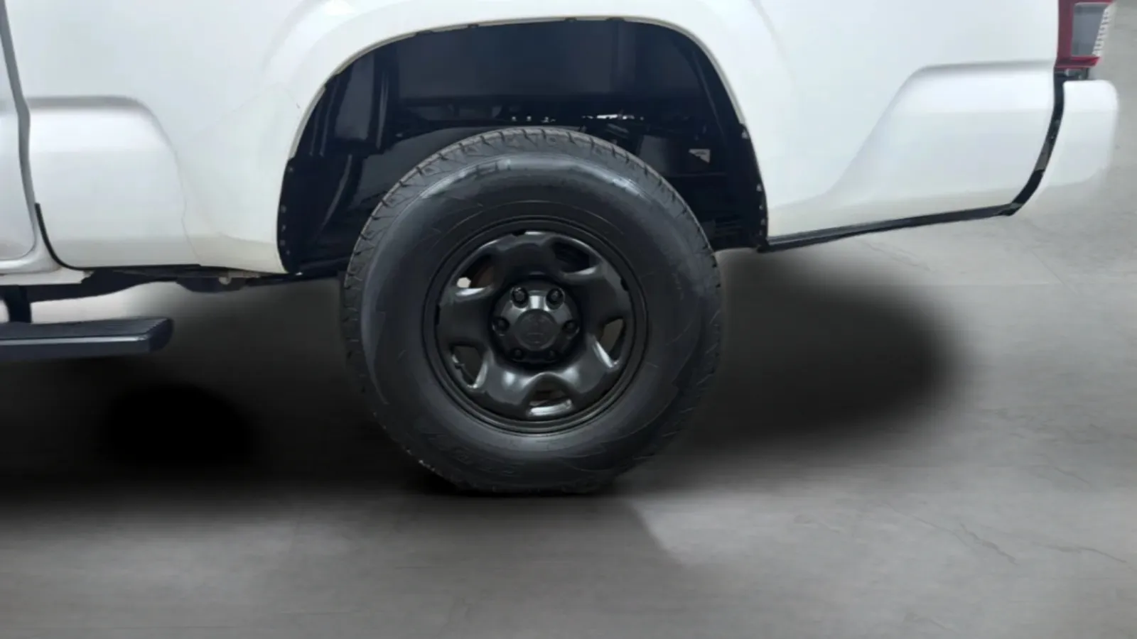 Toyota Tacoma photo 26