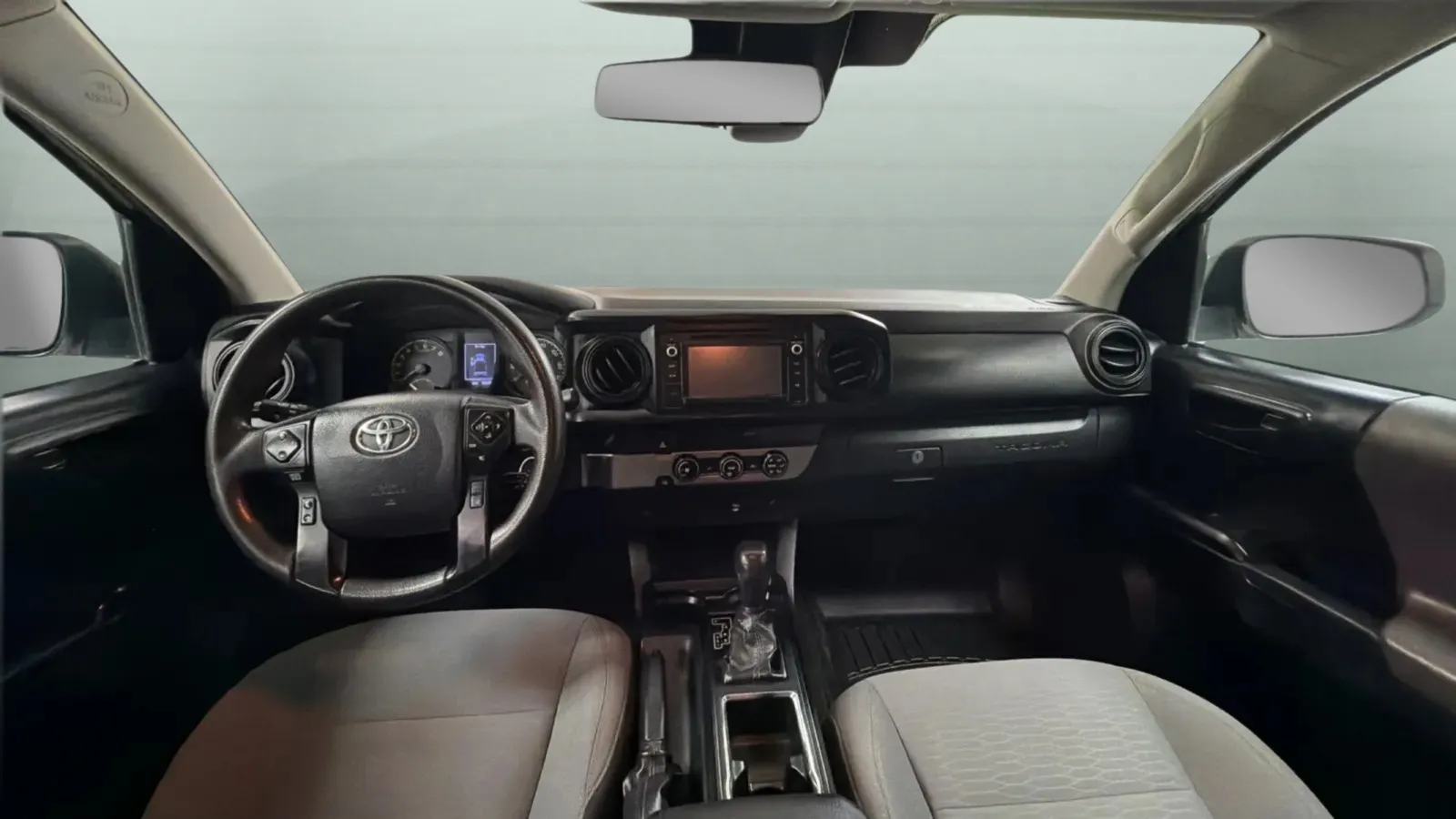 Toyota Tacoma photo 9
