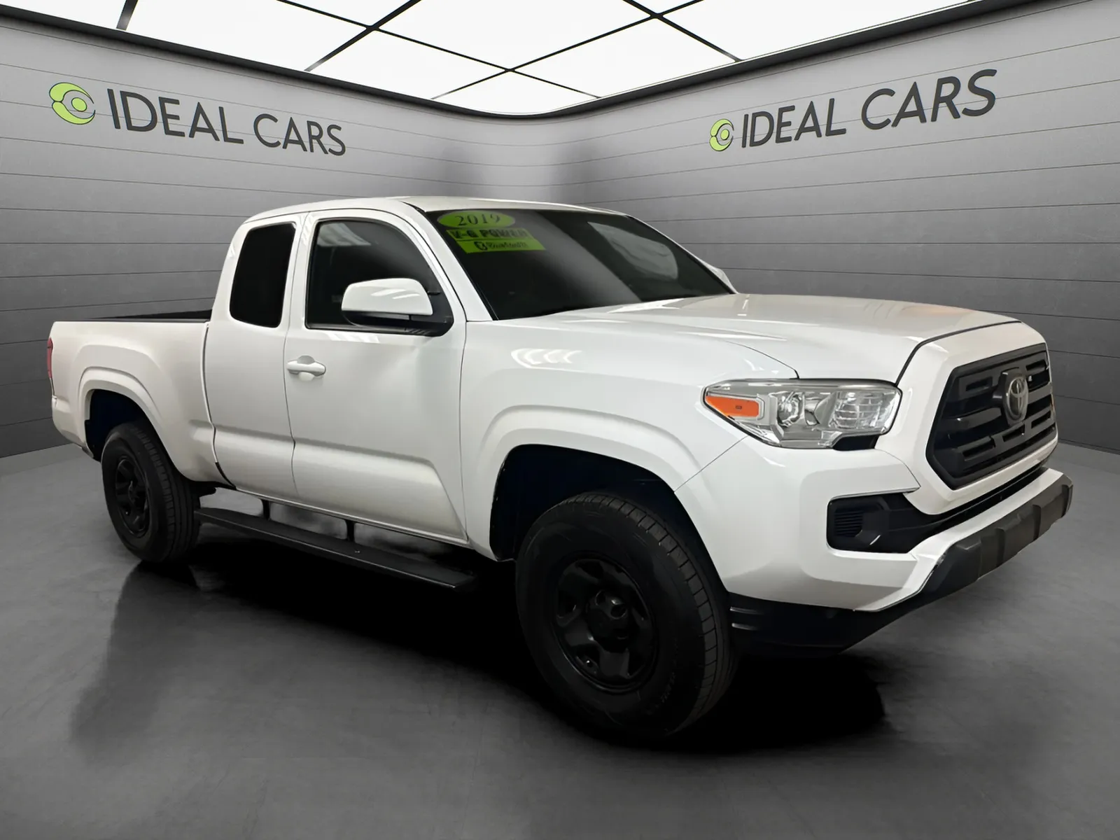 Toyota Tacoma photo 3