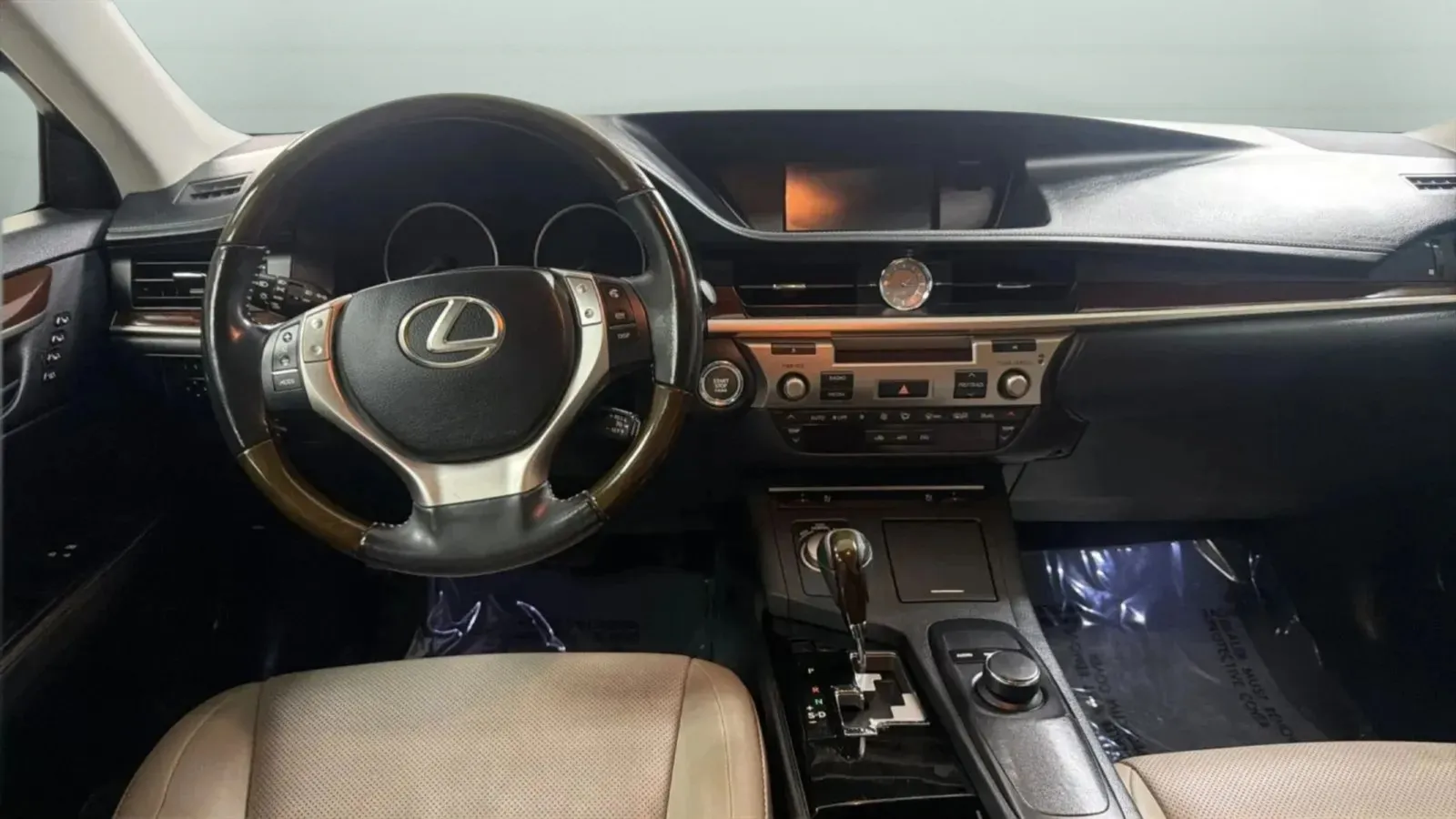Lexus ES photo 10
