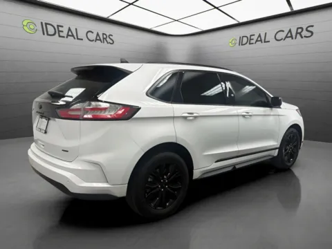 More photos of 2022 Ford Edge SE at Ideal Cars - at Gilbert Rd, AZ