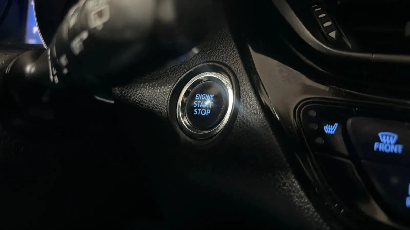 Toyota C-HR photo 15