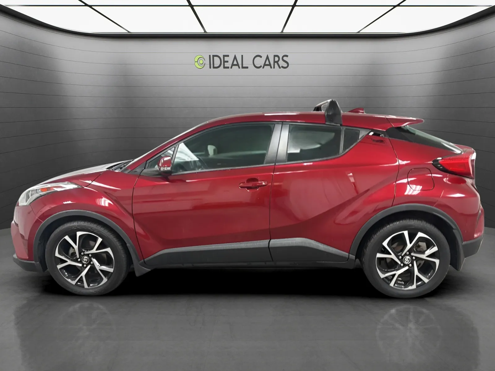 Toyota C-HR photo 8